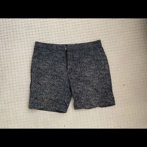 Theory mens shorts 34. In great condition